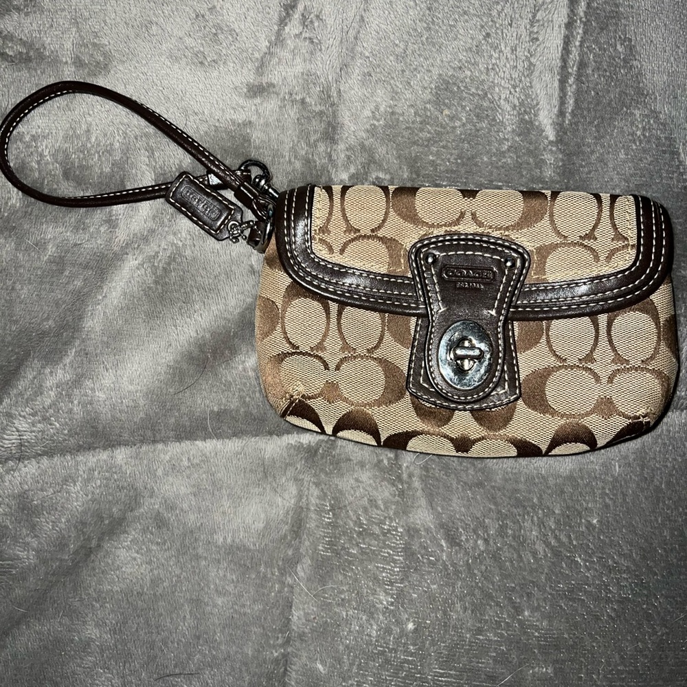 Coach wristlet wallet